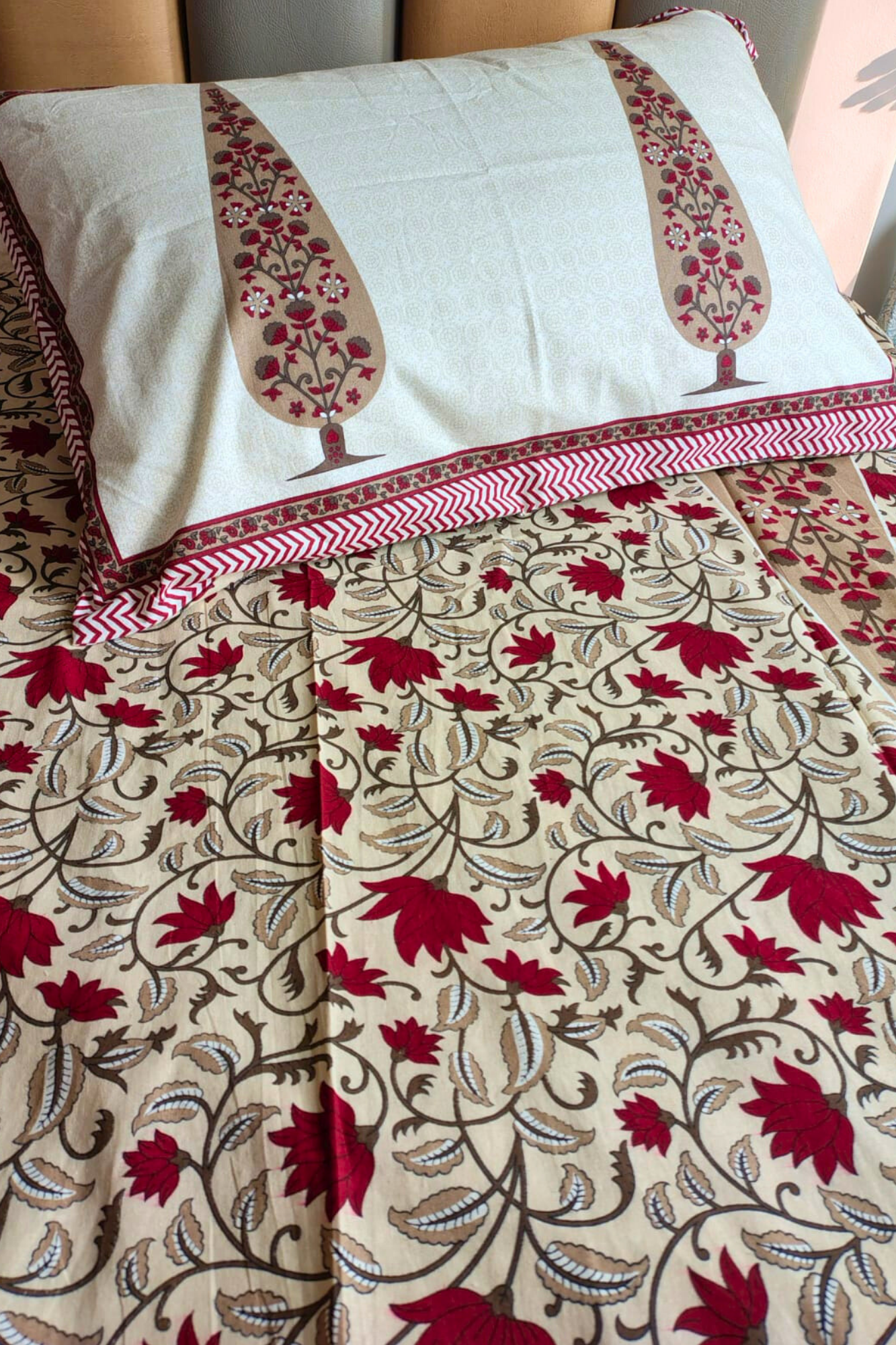 Red Kamal Jaal Traditional Printed Bedsheet with Two Reversible Pillow Covers