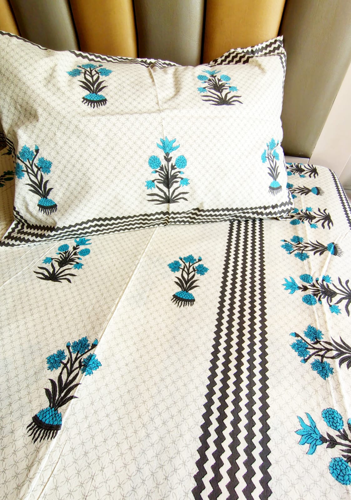 Blue Bunch Traditional Printed Bedsheet with Two Reversible Pillow Covers