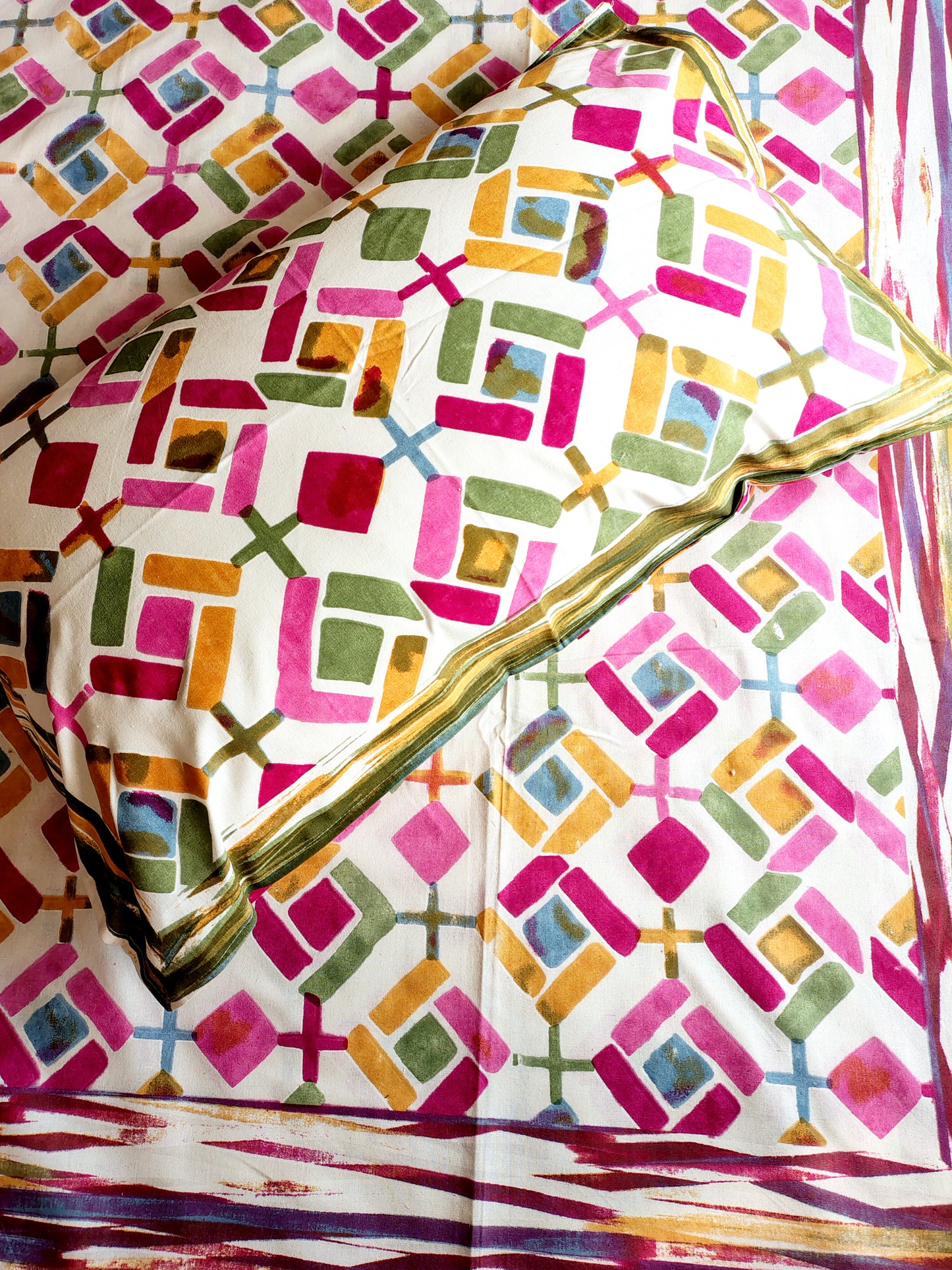 Purple Diamond Traditional Printed Bedsheet with Two Reversible Pillow Covers