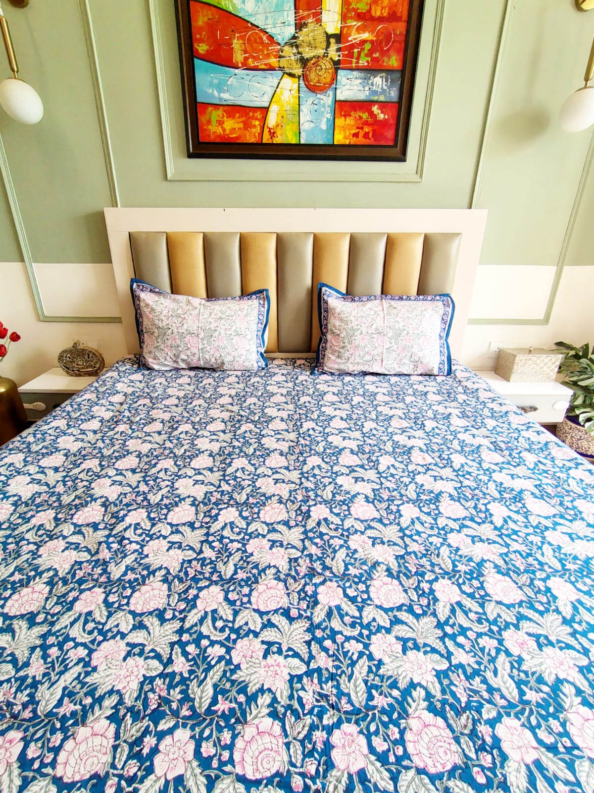 Pinky Pom Block Printed Bedsheet with Two Reversible Pillow Covers