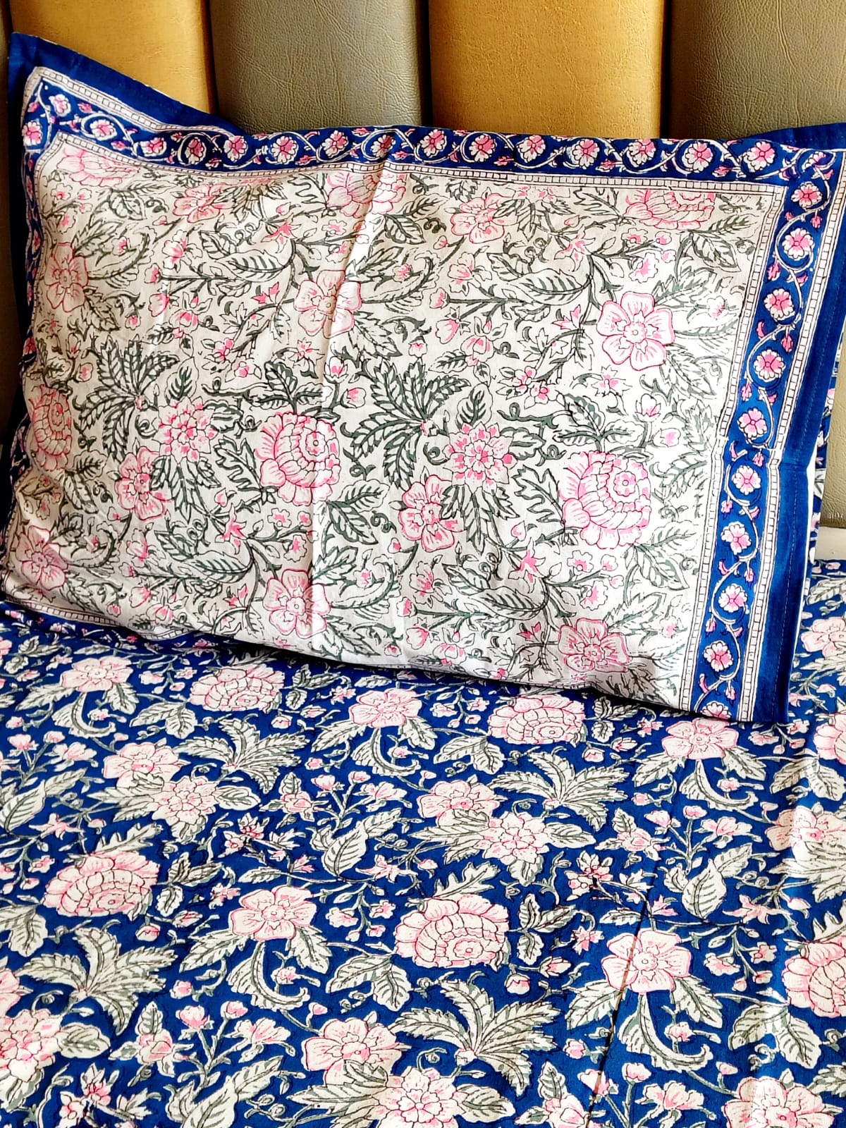 Pinky Pom Block Printed Bedsheet with Two Reversible Pillow Covers