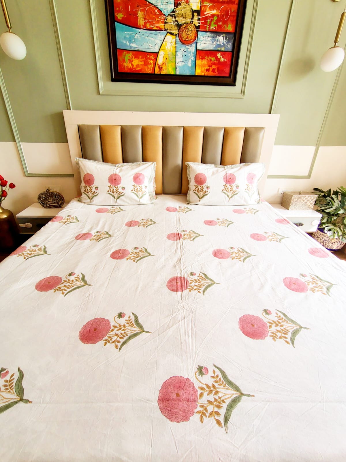 Pink Marie Block Printed Bedsheet with Two Reversible Pillow Covers