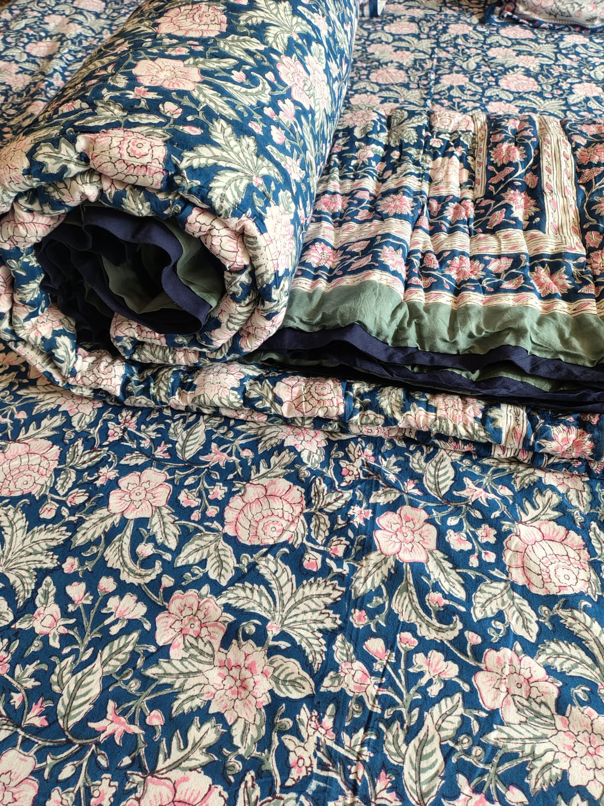 Pinky Pom Block Print Bedsheet & Quilt Set