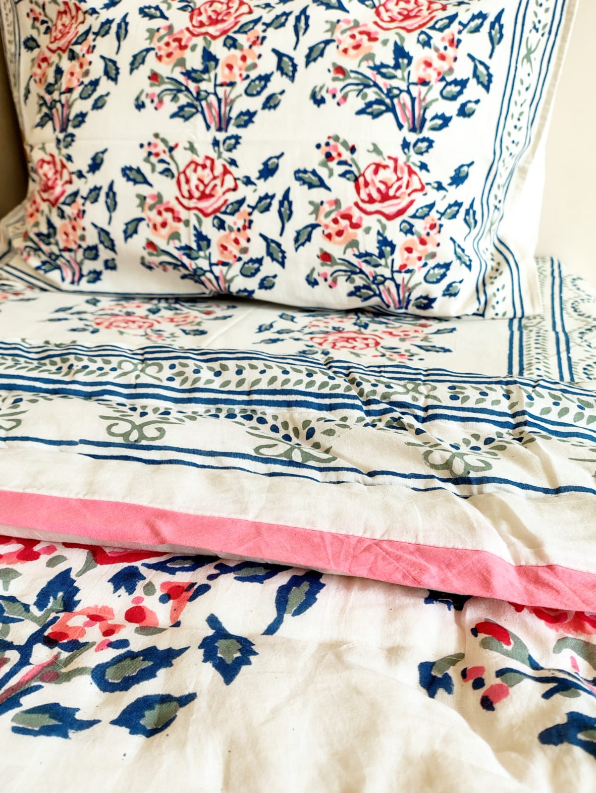 Red Roses Block Print Bedsheet & Quilt Set