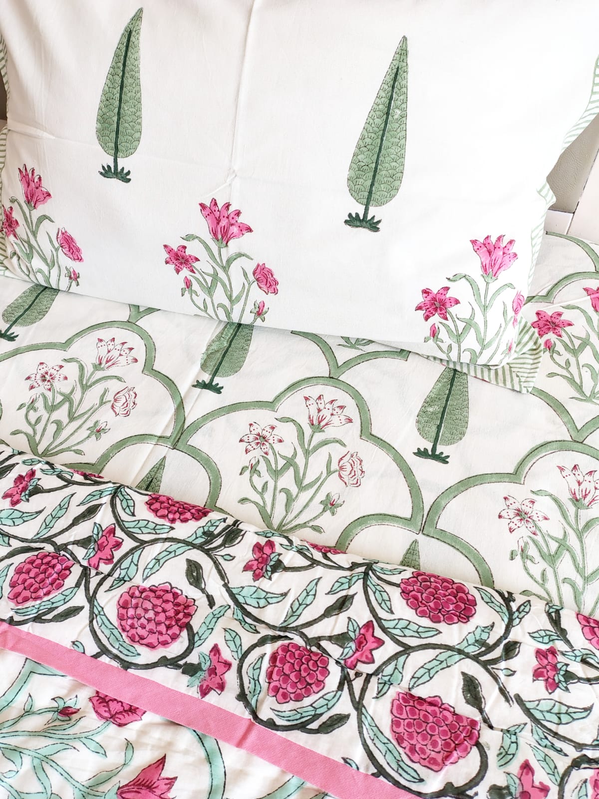 Pine Tree Block Print Bedsheet & Quilt Set