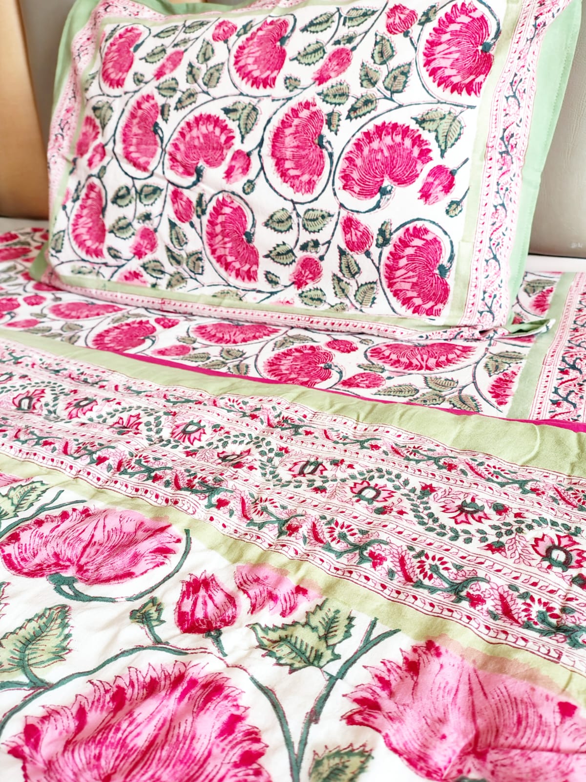 Lal Kamal Block Print Bedsheet & Quilt Set