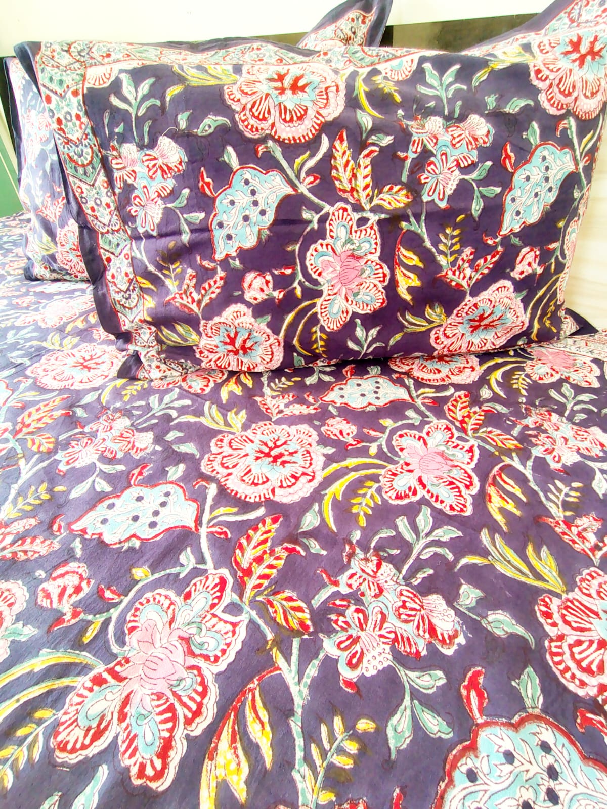 Purple Floral Matching Bedsheet & Dohar Set