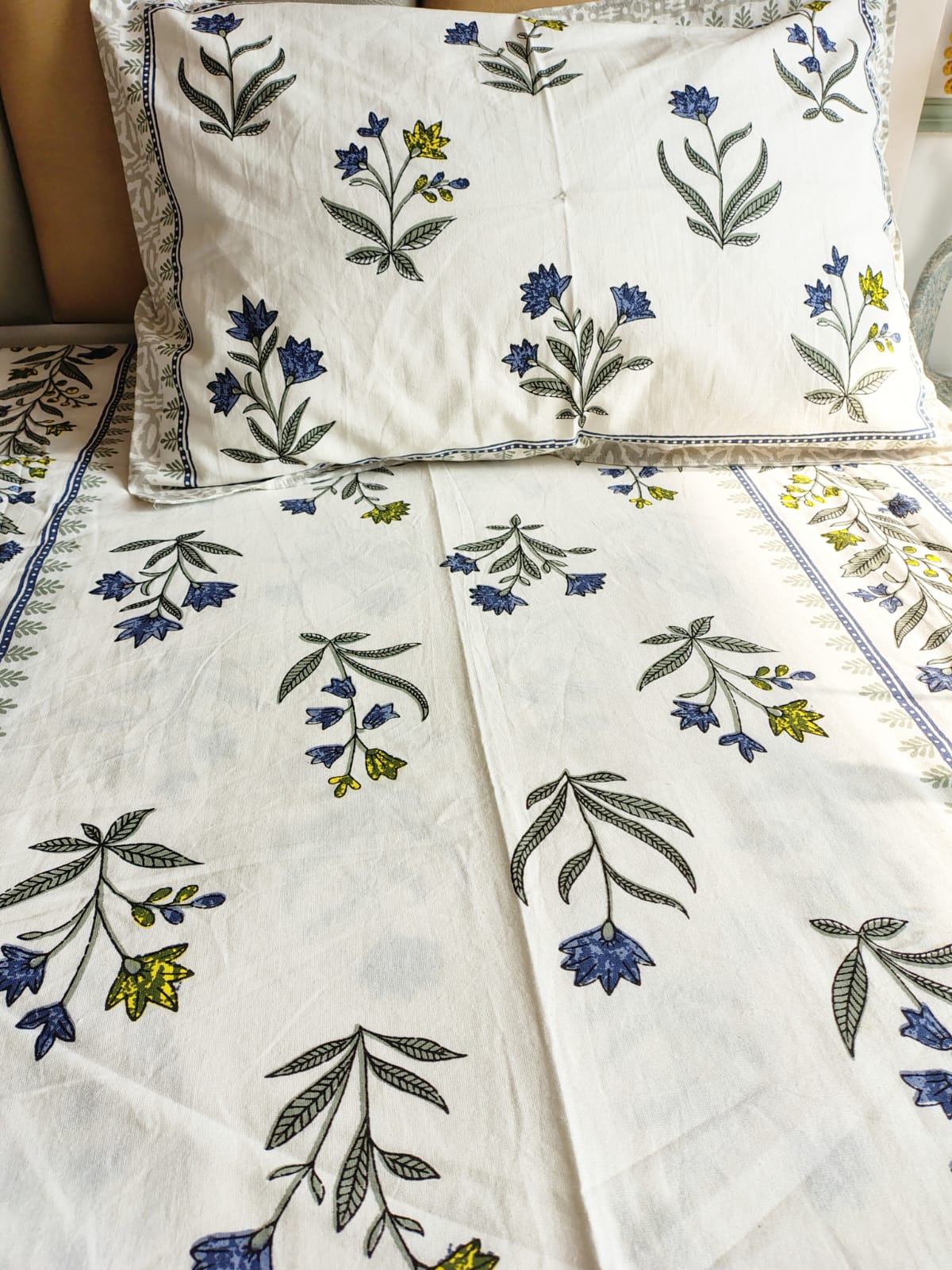 Blue Floral Traditional Printed Bedsheet with Two Reversible Pillow Covers