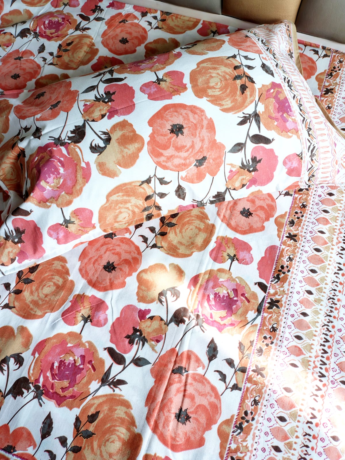 Orange Roses Traditional Printed Bedsheet with Two Reversible Pillow Covers