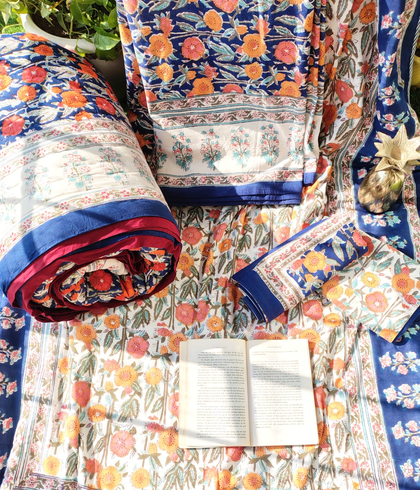 Orange Marie Matching Bedsheet & Dohar Set
