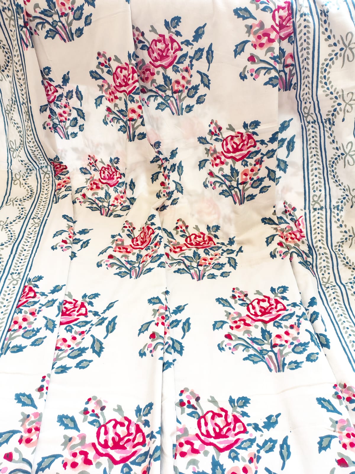 Red Roses Hand Block Reversible Dohar