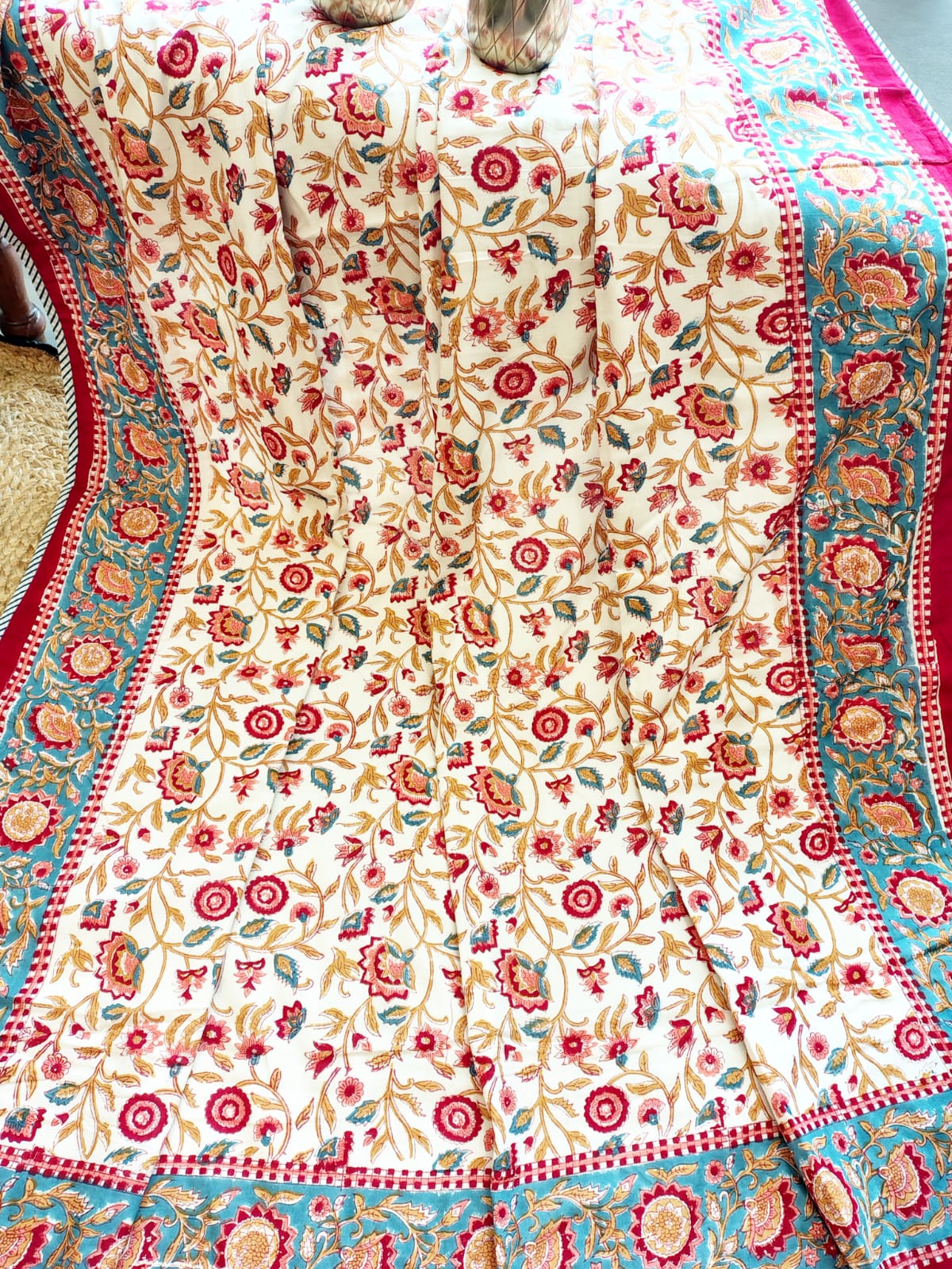 Begum White Floral Matching Bedsheet & Dohar Set