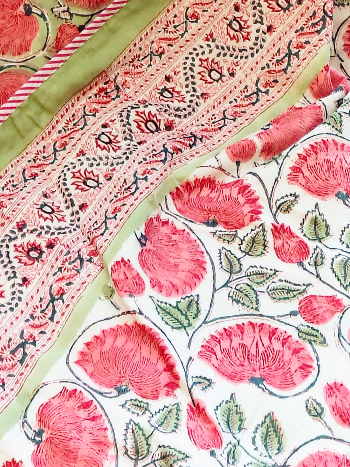 Green Kamal Matching Bedsheet & Dohar Set