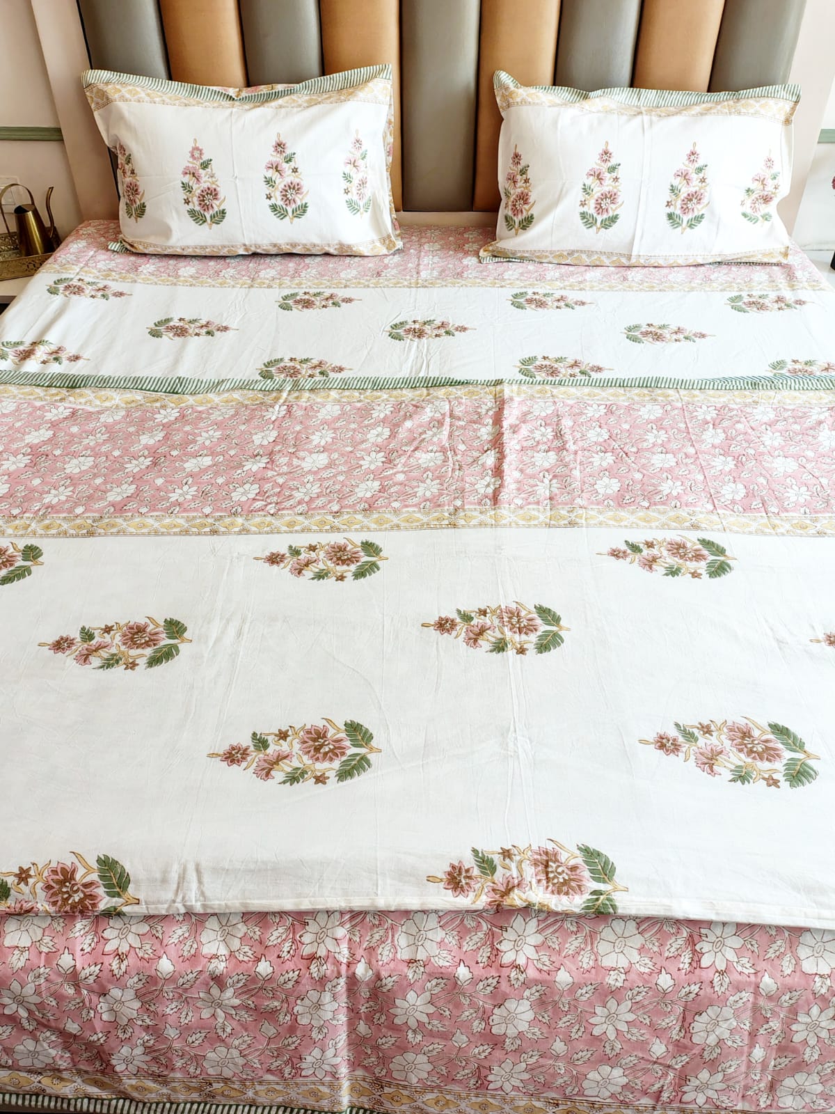 White Kamal Matching Bedsheet & Dohar Set