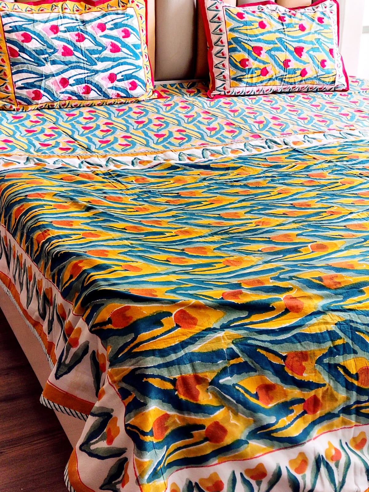 Yellow Tulip Matching Bedsheet & Dohar Set