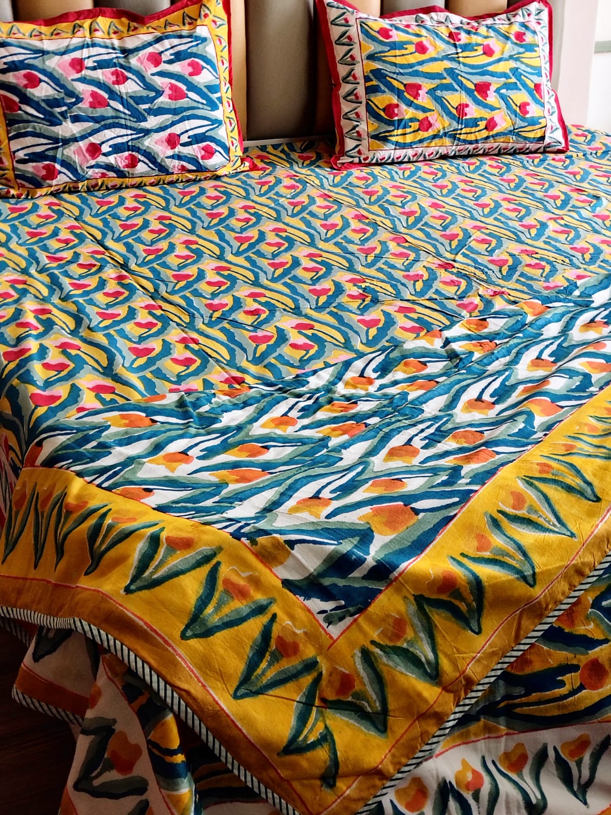 Yellow Tulip Matching Bedsheet & Dohar Set