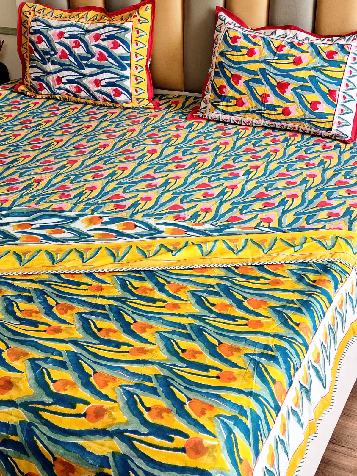 Yellow Tulip Matching Bedsheet & Dohar Set