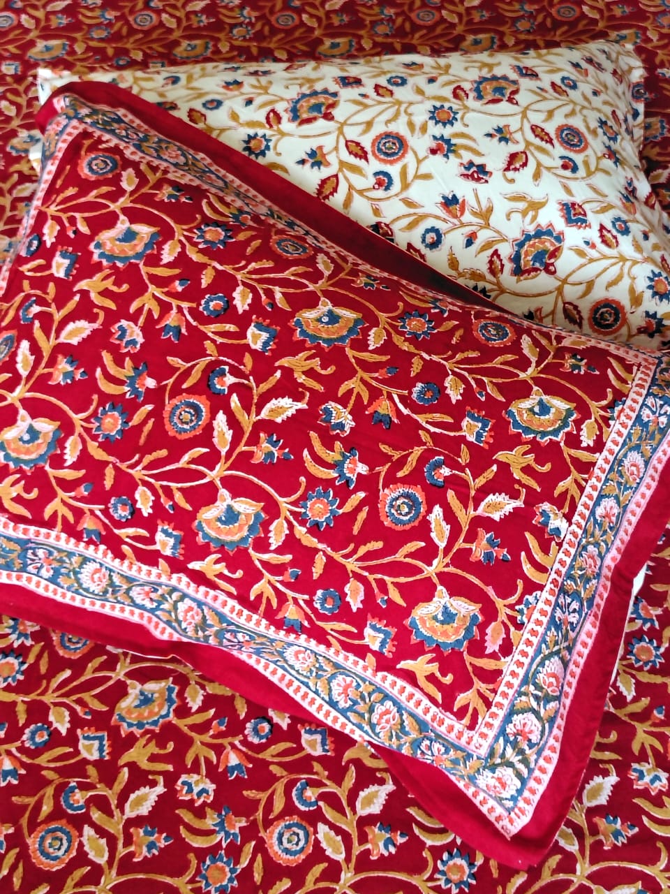 Begum Red Floral Hand Blocked Bedsheet and Bedcover Combo - 6 Piece Combo
