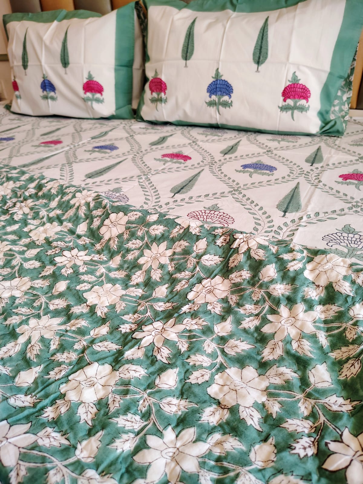 Mughal Hand Block Reversible Single Bed Quilt