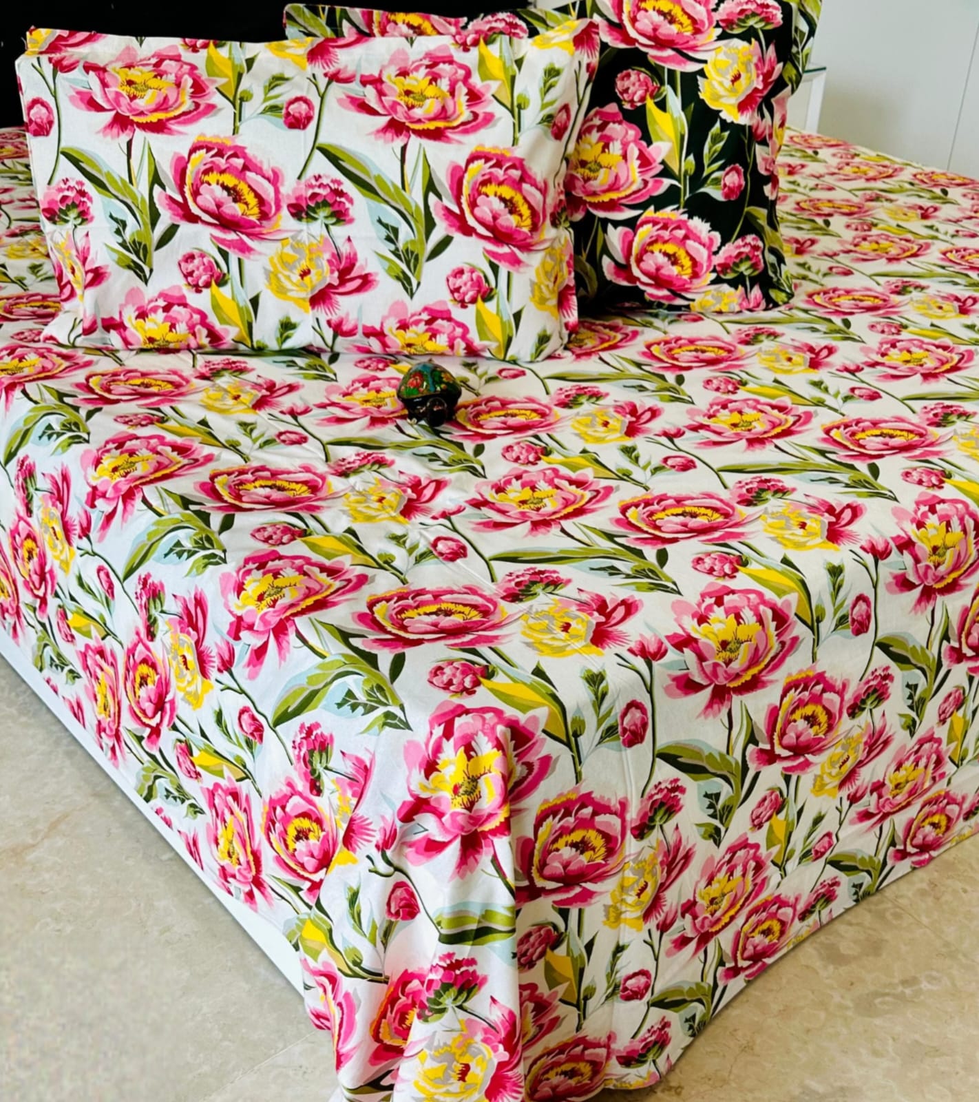 White Gulabo Traditional Printed Bedsheet with Two Reversible Pillow Covers