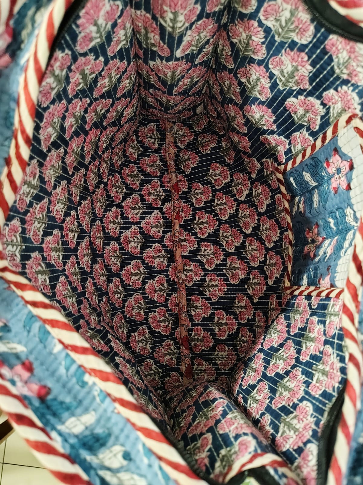 Medium Size Hand Block Tote Bag with Zip