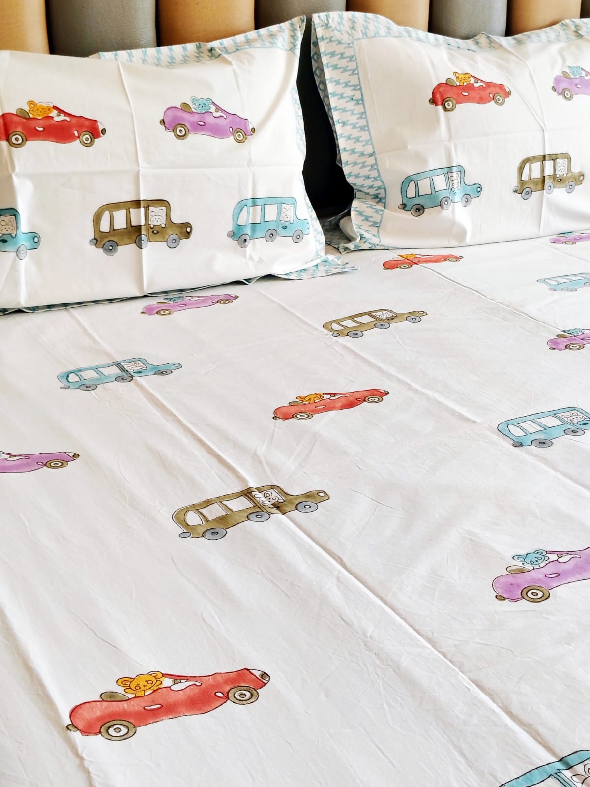 Car Hand Block Matching Bedsheet & Dohar Set - Bichhavans