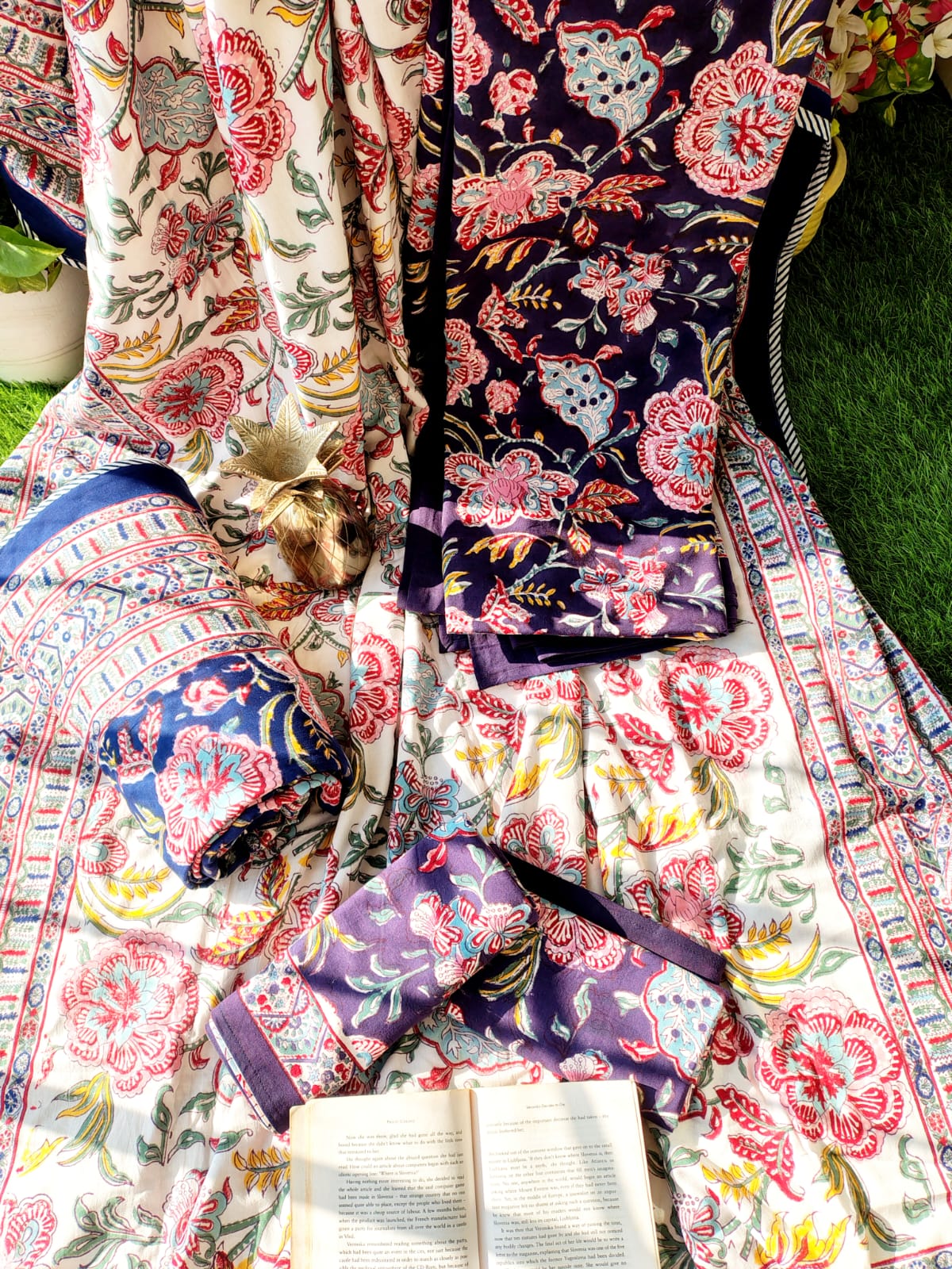 Purple Floral Matching Bedsheet & Dohar Set