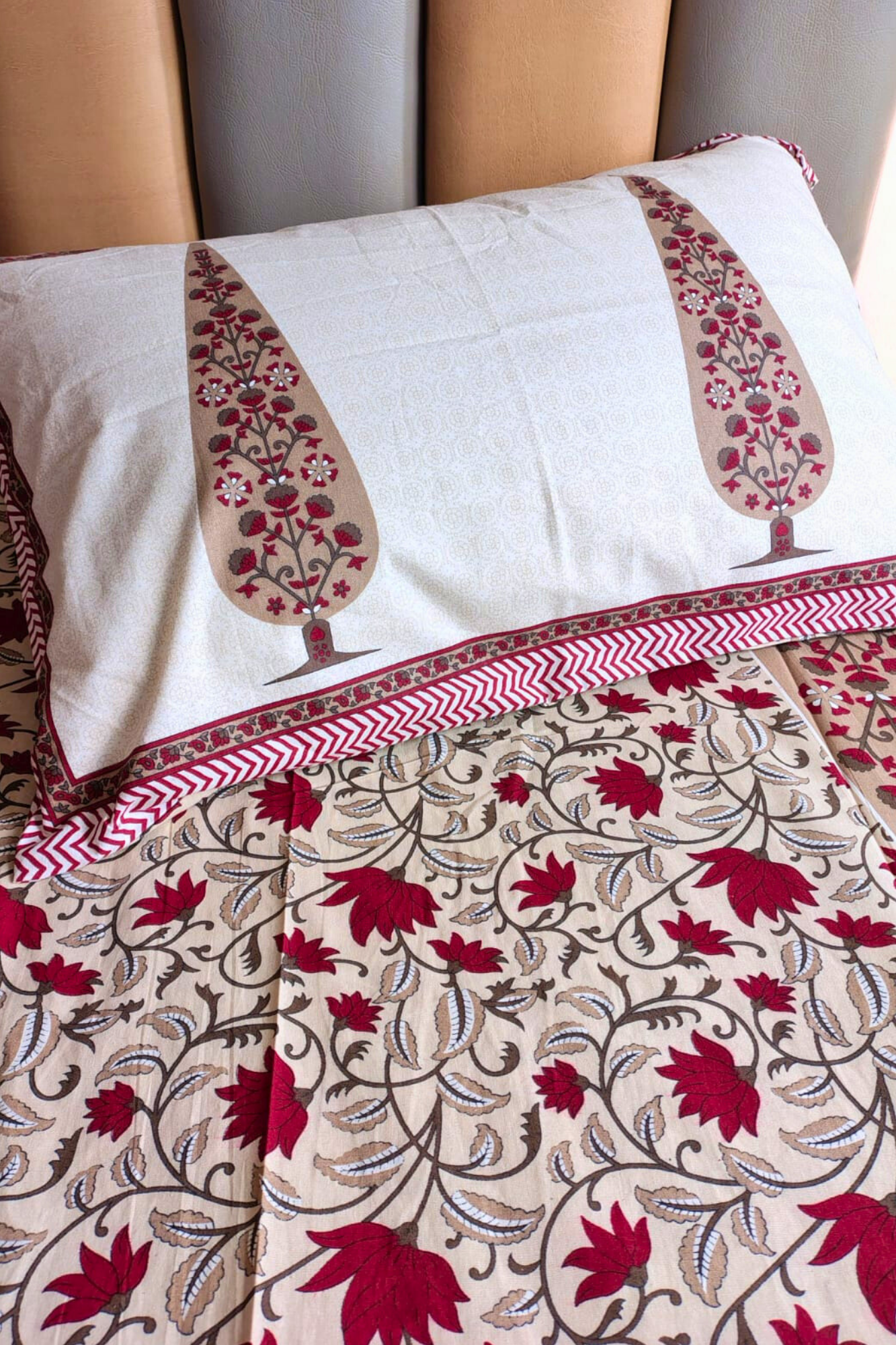 Red Kamal Jaal Traditional Printed Bedsheet with Two Reversible Pillow Covers