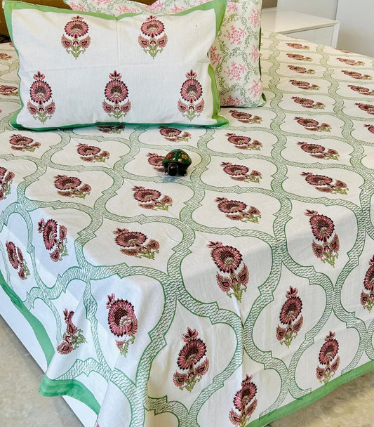 Red Sun Flower Traditional Printed Bedsheet with Two Reversible Pillow Covers