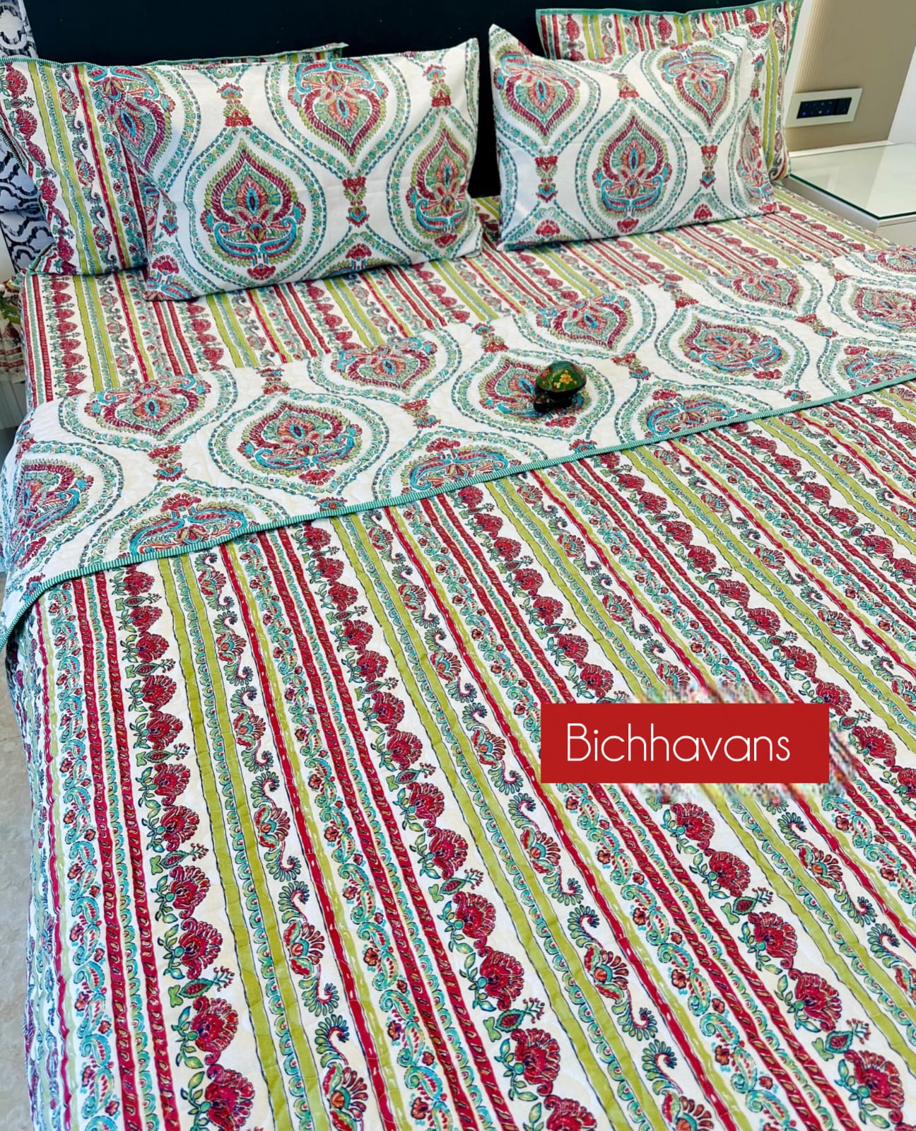 Shahi Traditional Printed Bedsheet with Two Reversible Pillow Covers