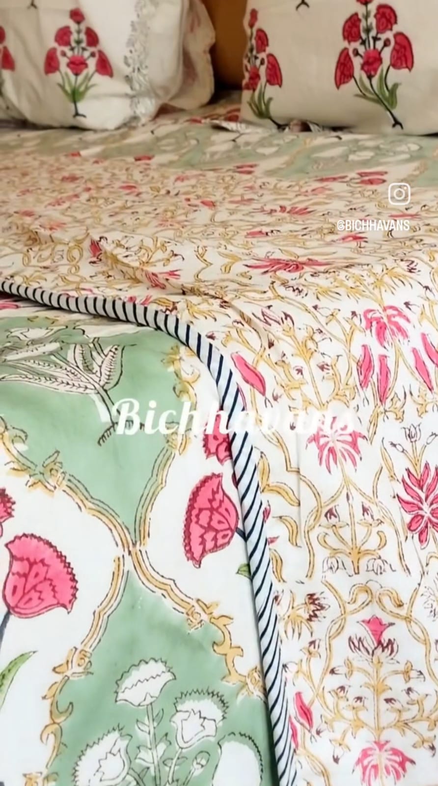 Guldasta Matching Bedsheet & Dohar Set
