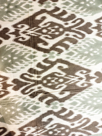 Grey Ikkat Traditional Printed Bedsheet with Two Reversible Pillow Covers