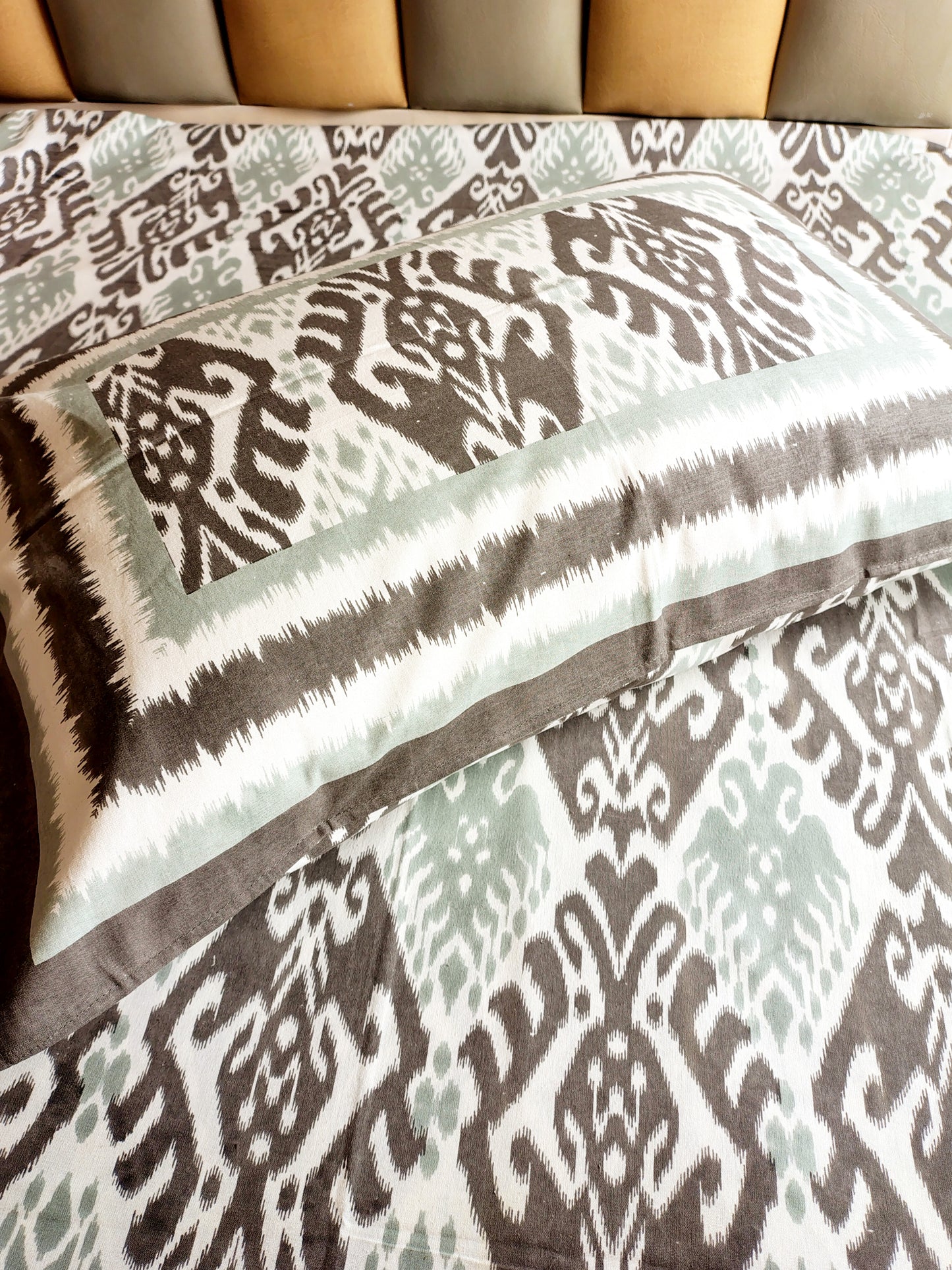 Grey Ikkat Traditional Printed Bedsheet with Two Reversible Pillow Covers