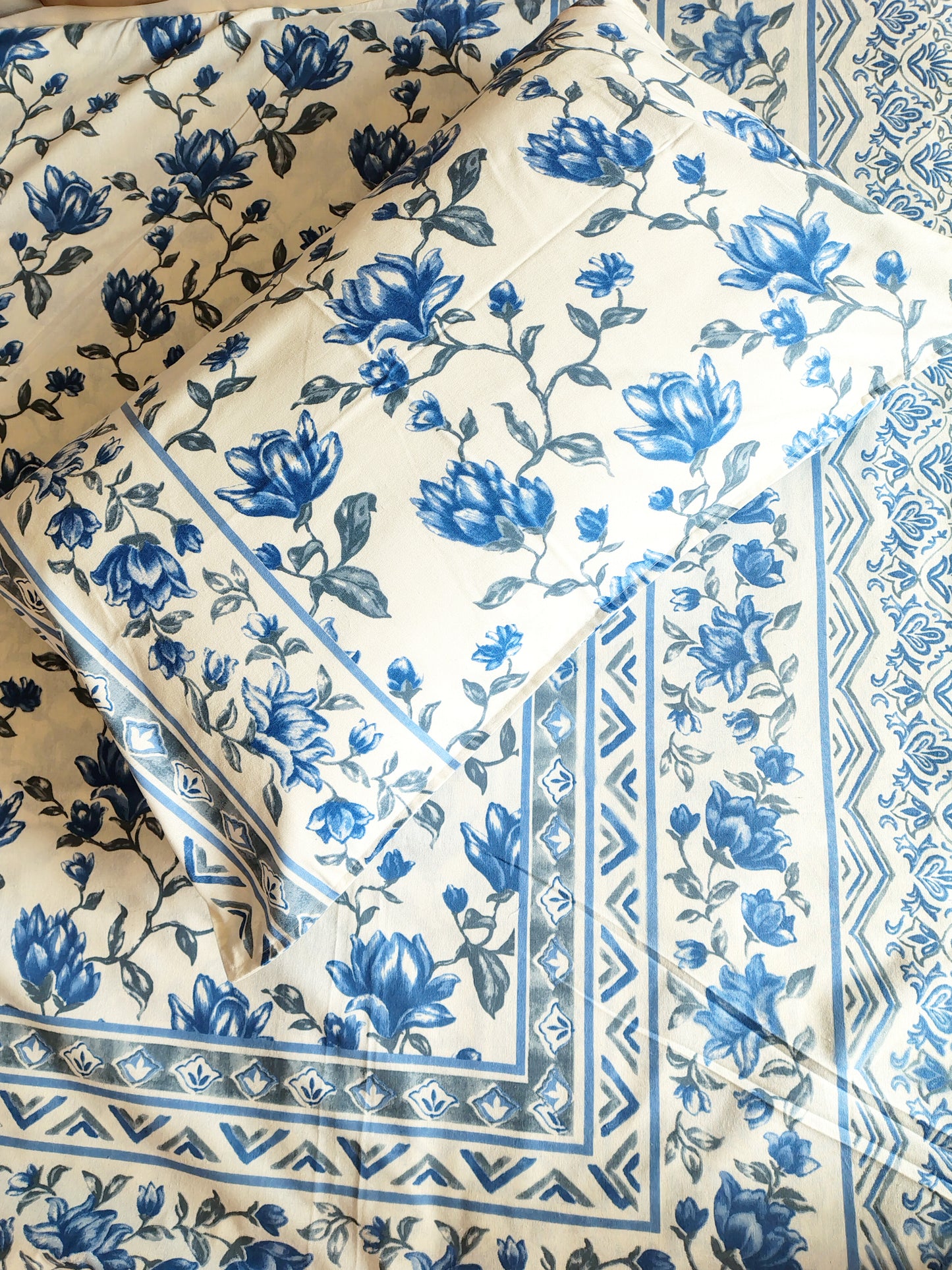 Blue Roses Traditional Printed Bedsheet with Two Reversible Pillow Covers