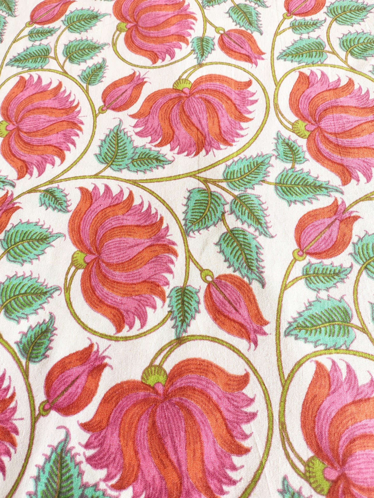 Gulabi Kamal Traditional Printed Bedsheet with Two Reversible Pillow Covers