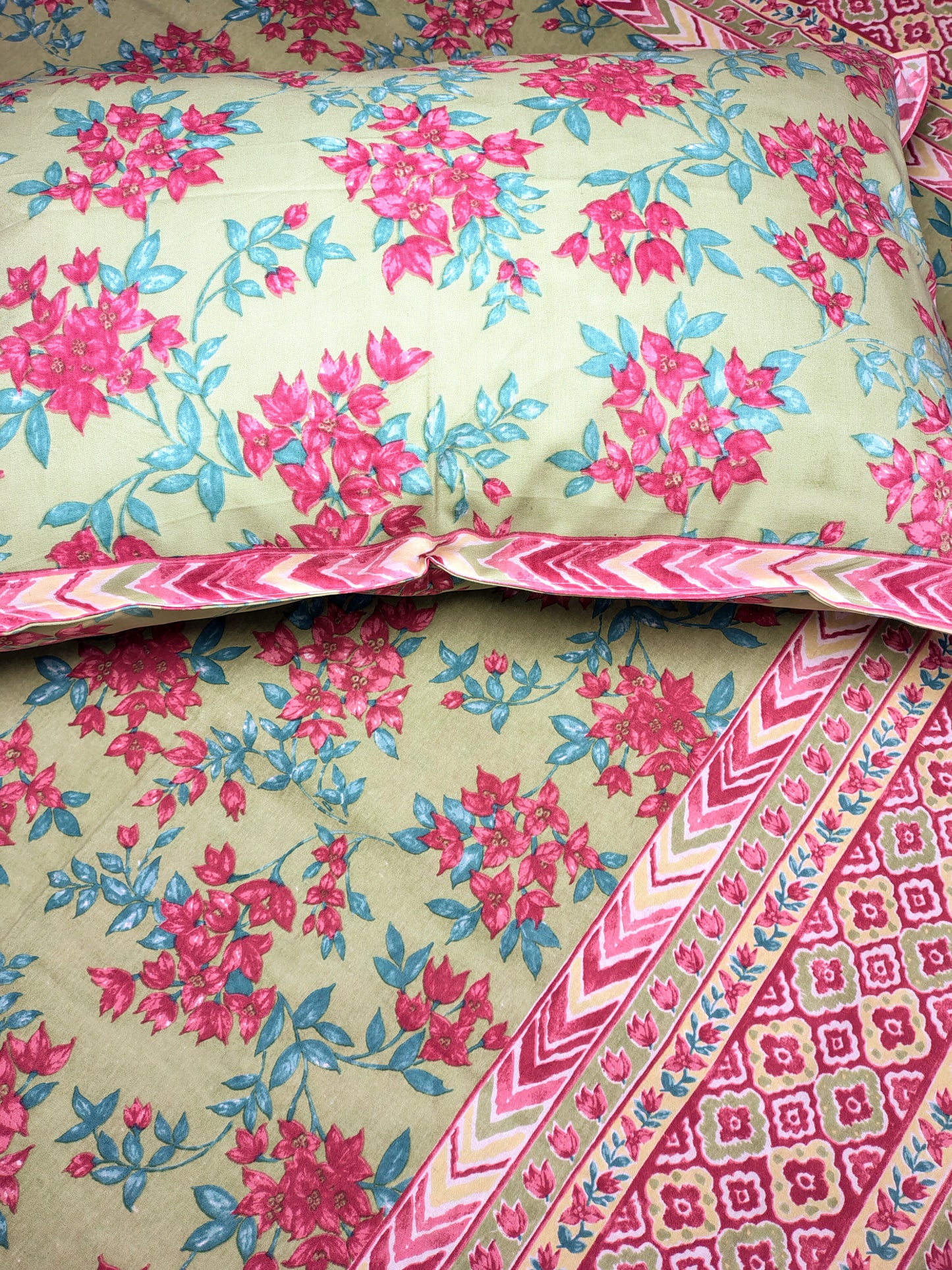 Pista Floral Traditional Printed Bedsheet with Two Reversible Pillow Covers
