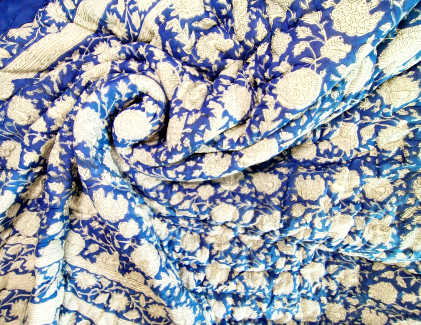 Neel Kamal Hand Block Reversible Double Bed Quilt