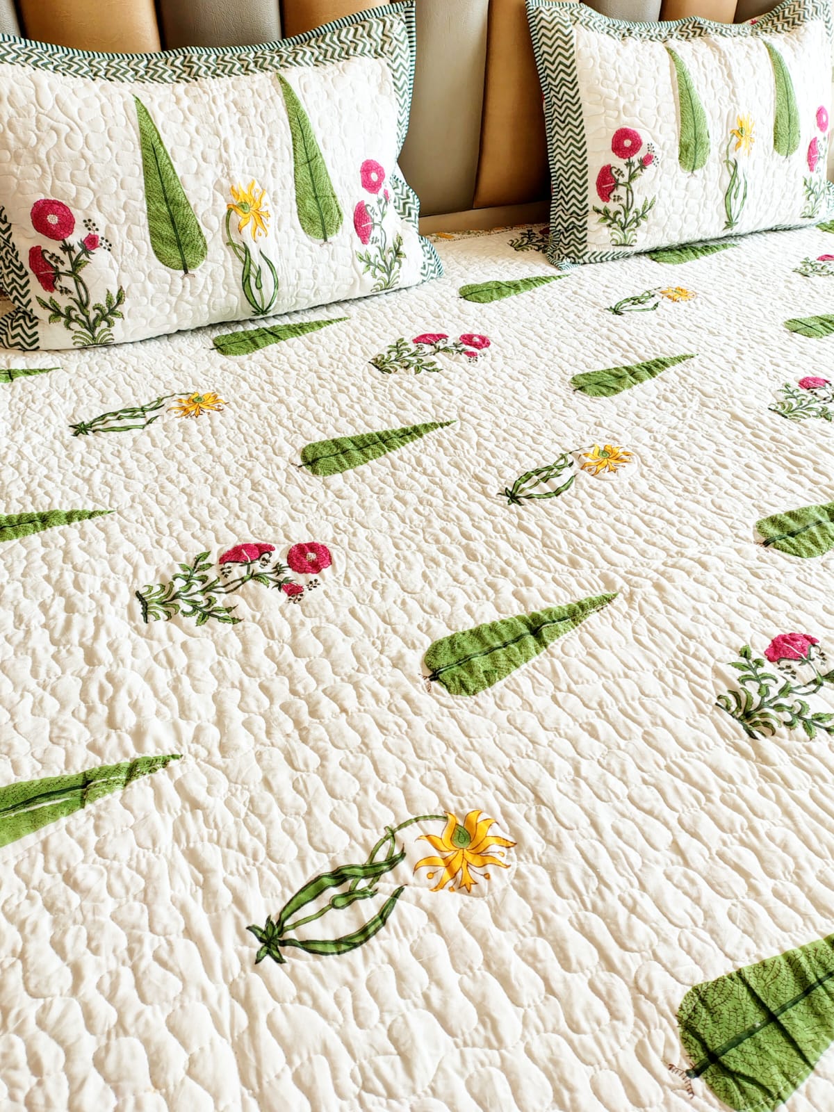 White Forest Block Print Bedsheet and Bedcover Combo - 6 Piece Combo