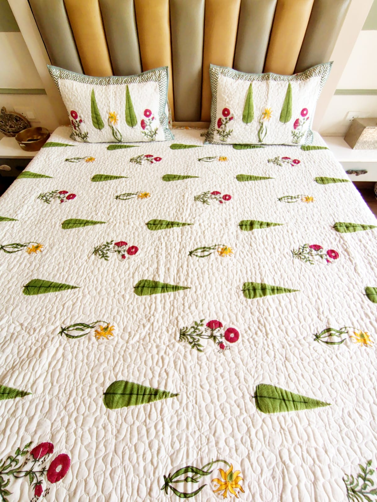 White Forest Block Print Bedsheet and Bedcover Combo - 6 Piece Combo