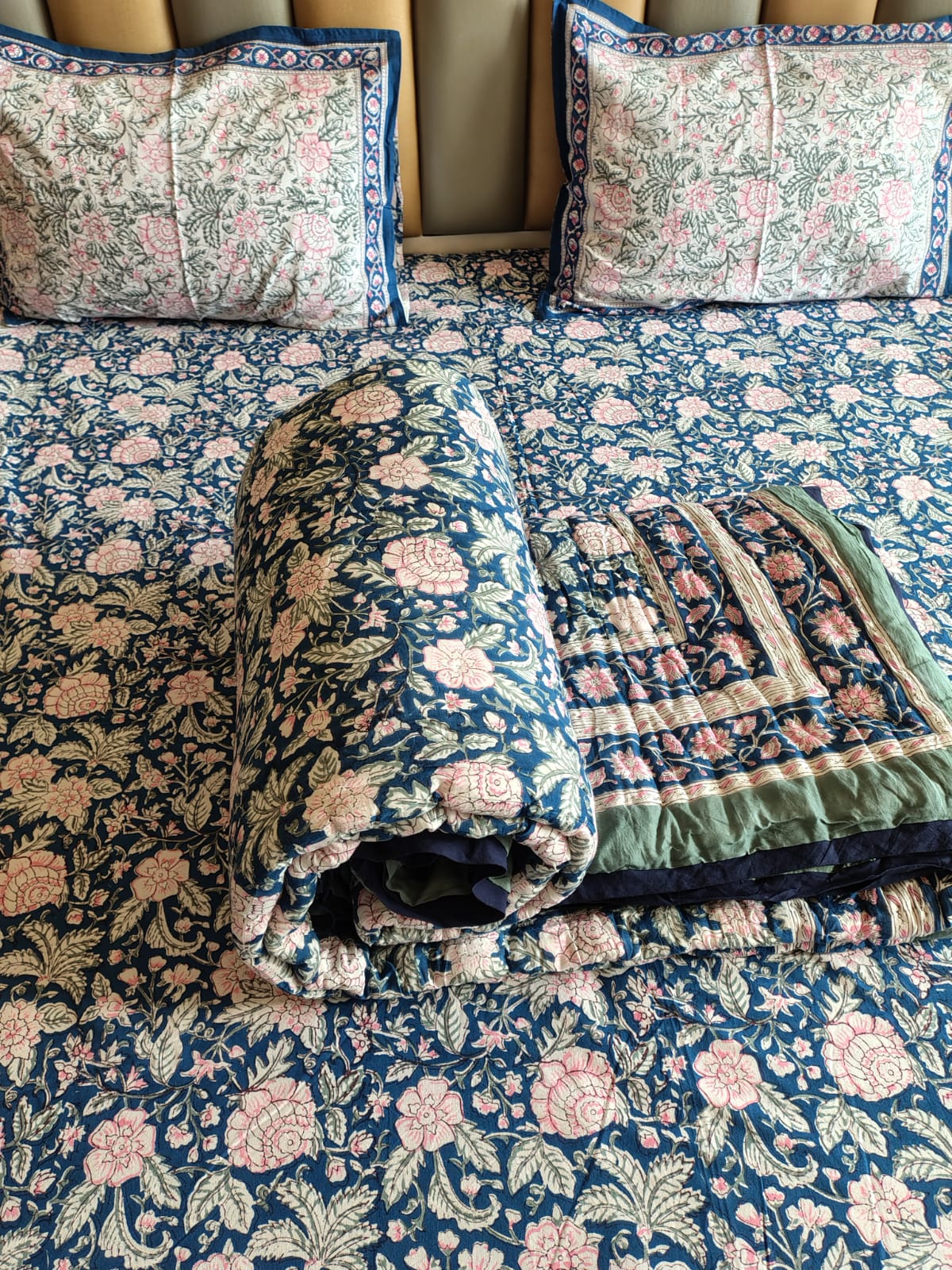 Pinky Pom Block Print Bedsheet & Quilt Set