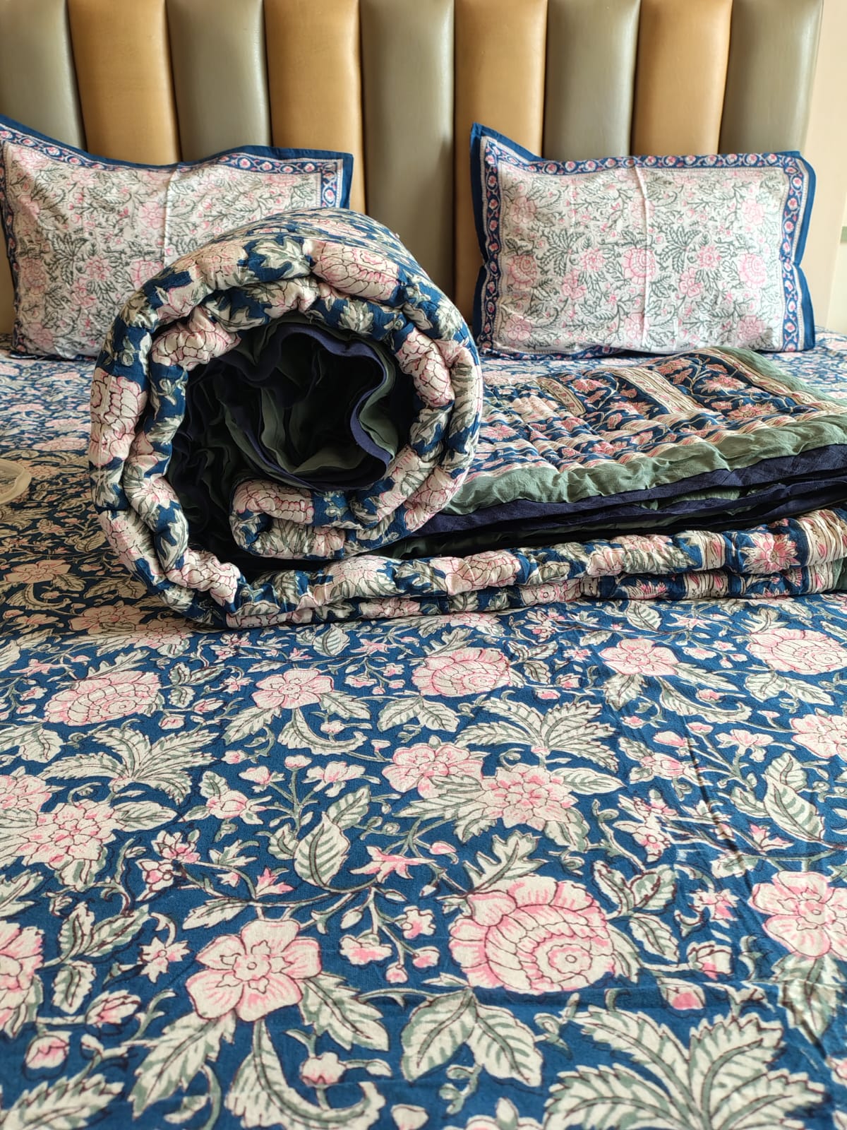 Pinky Pom Block Print Bedsheet & Quilt Set