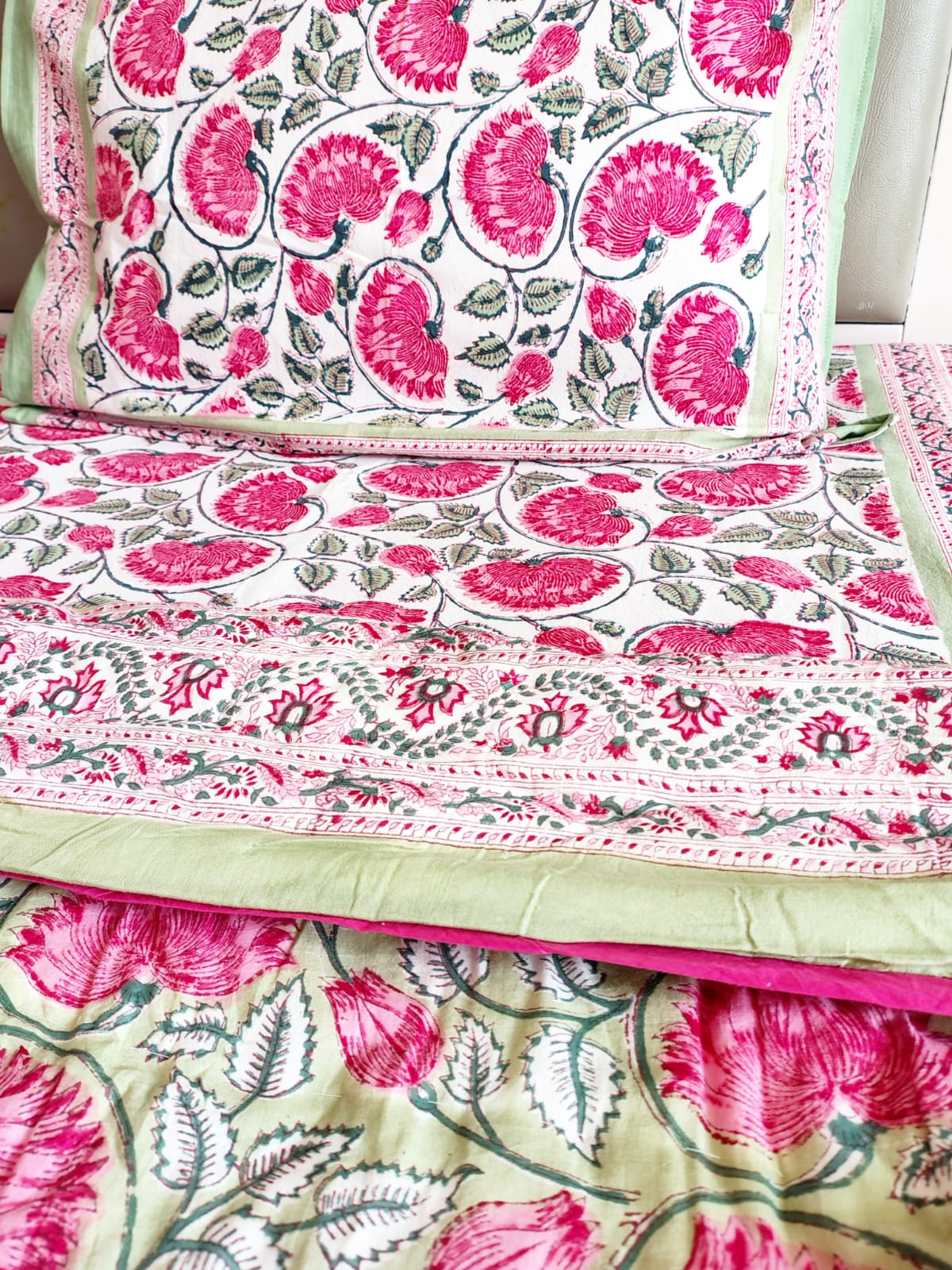 Lal Kamal Block Print Bedsheet & Quilt Set