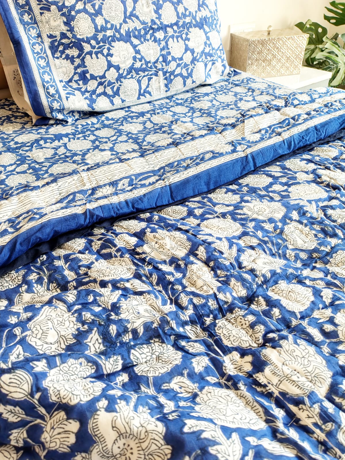 Neel Kamal Block Print Bedsheet & Quilt Set