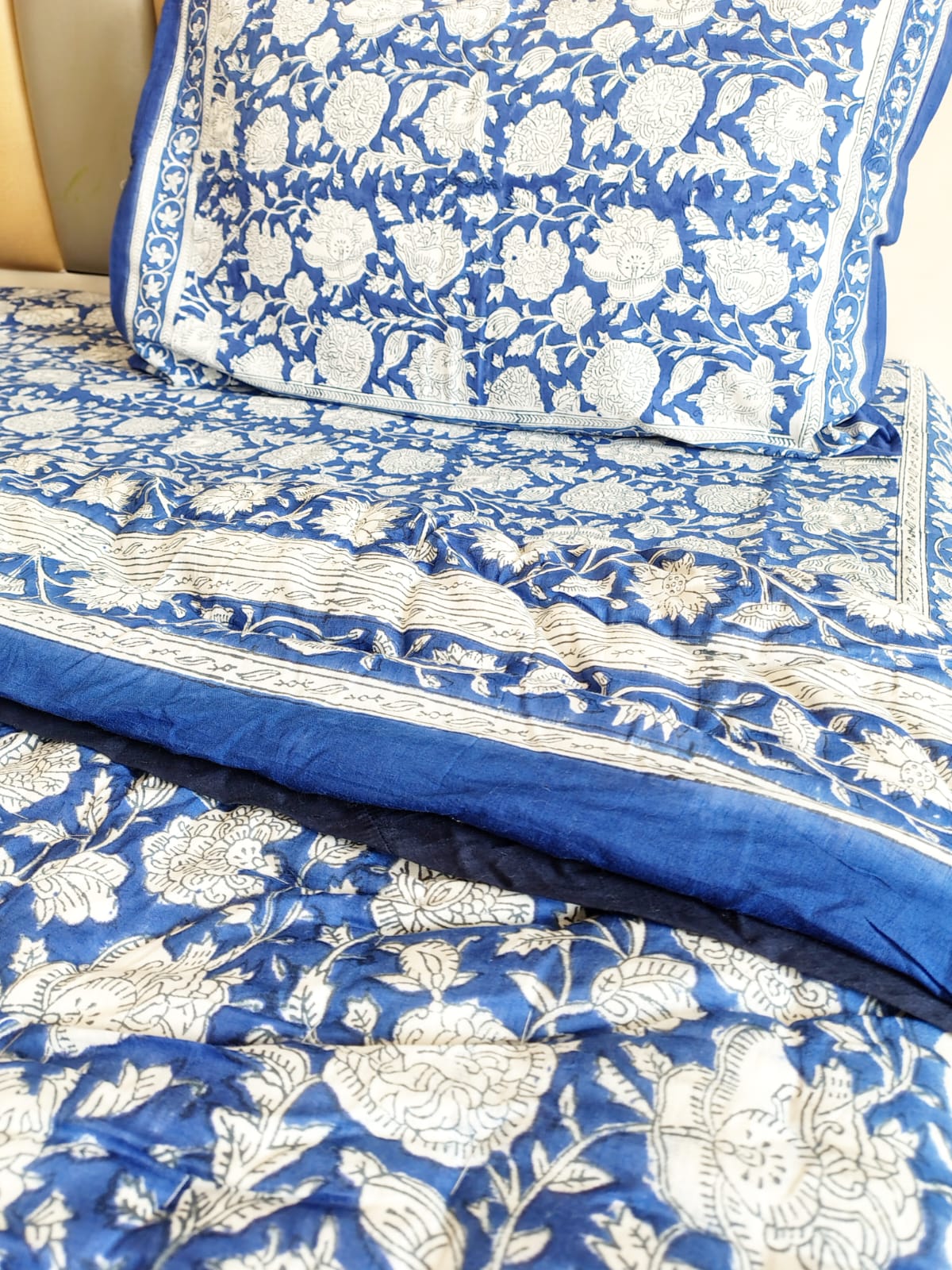 Neel Kamal Block Print Bedsheet & Quilt Set