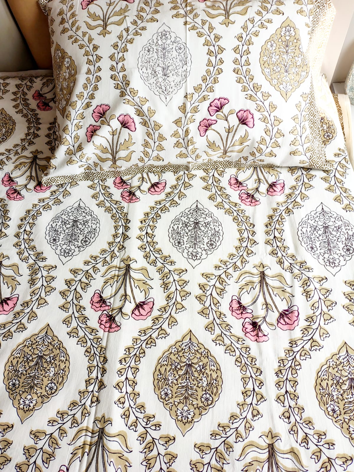 Rang Mahal Traditional Printed Bedsheet with Two Reversible Pillow Covers