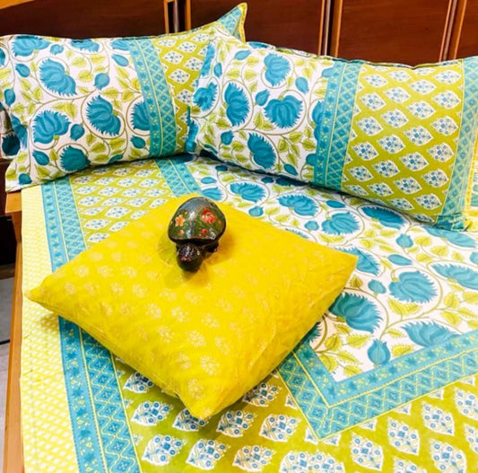 Green Kamal Traditional Printed Bedsheet with Two Reversible Pillow Covers