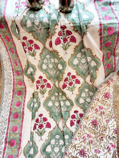 Guldasta Matching Bedsheet & Dohar Set