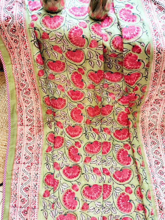 Lal Kamal Hand Block Reversible Dohar