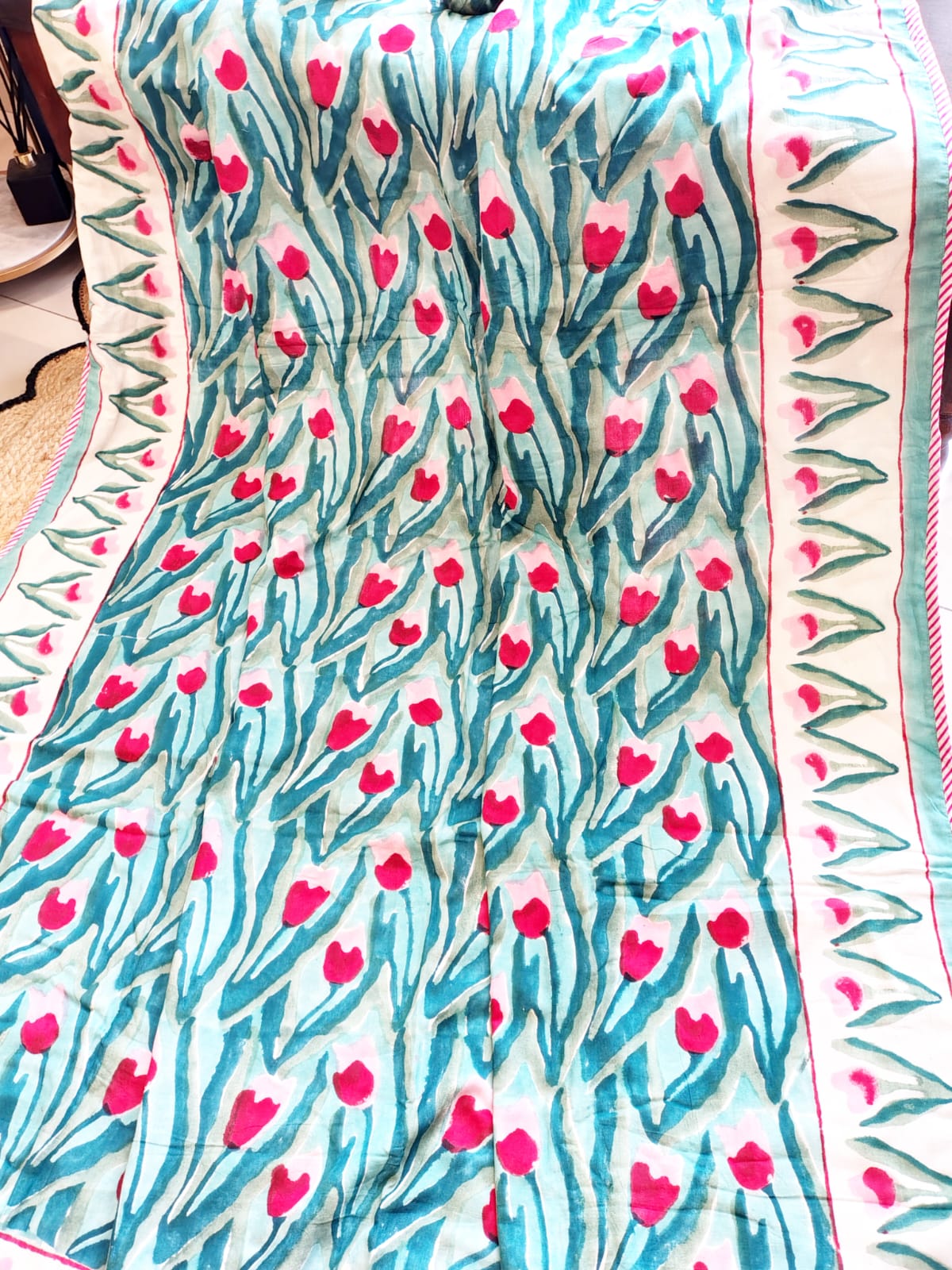 Red Tulip Hand Block Reversible Dohar