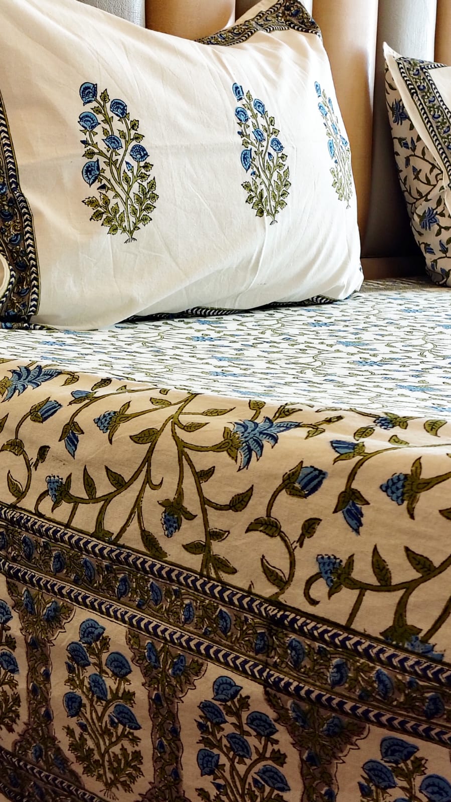 Blue Floral Jaal Block Printed Bedsheet with Two Reversible Pillow Covers
